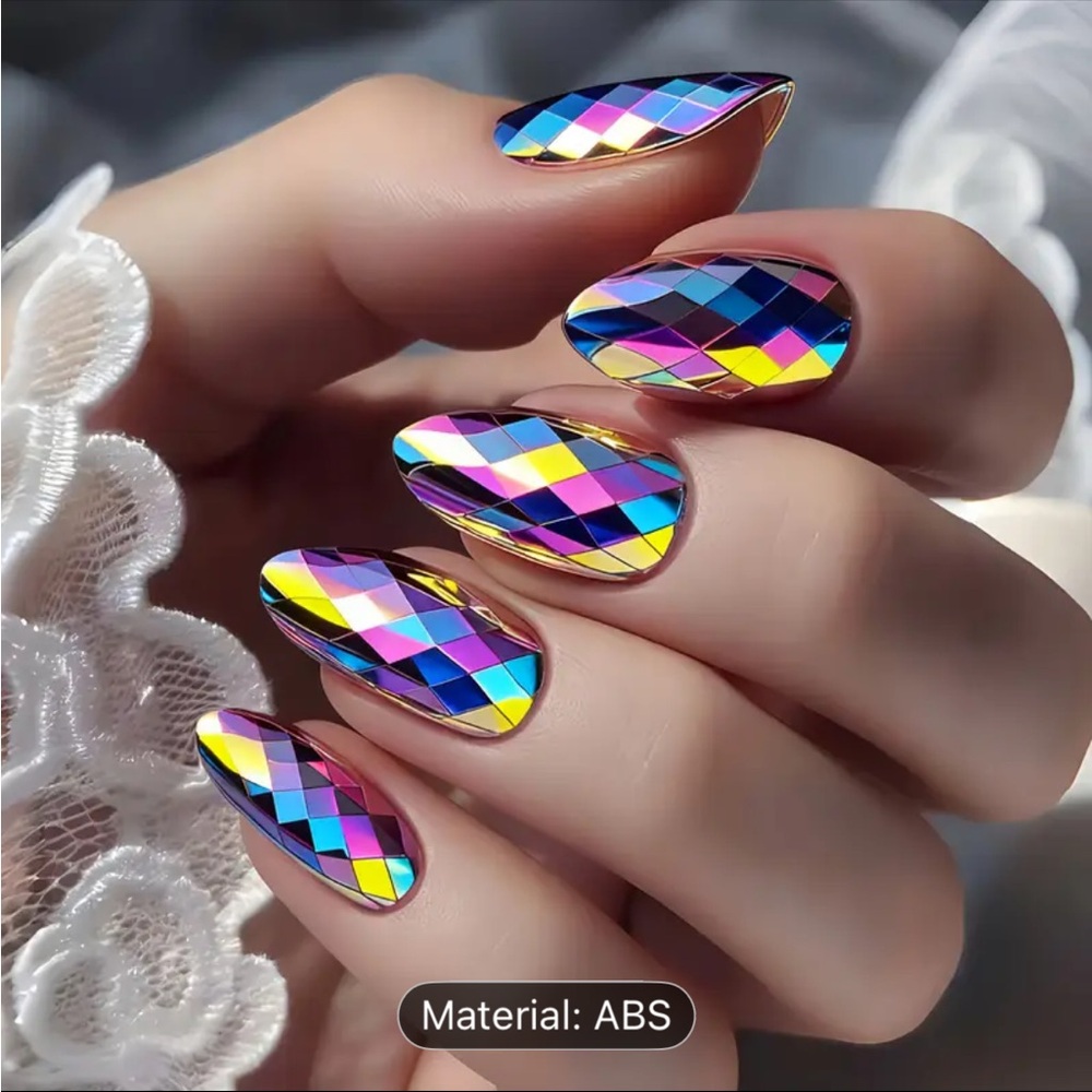 Colorful Nail Art Set - Picture 4 of 5